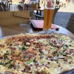Goldener Falke - Flat bread