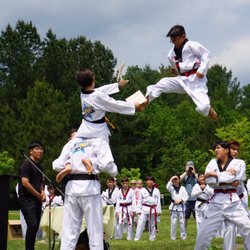 Tigereye Taekwondo - An fantastic breaking performance by Tigereye All Stars Demo Team at Korean Bell Garden in May 2019.