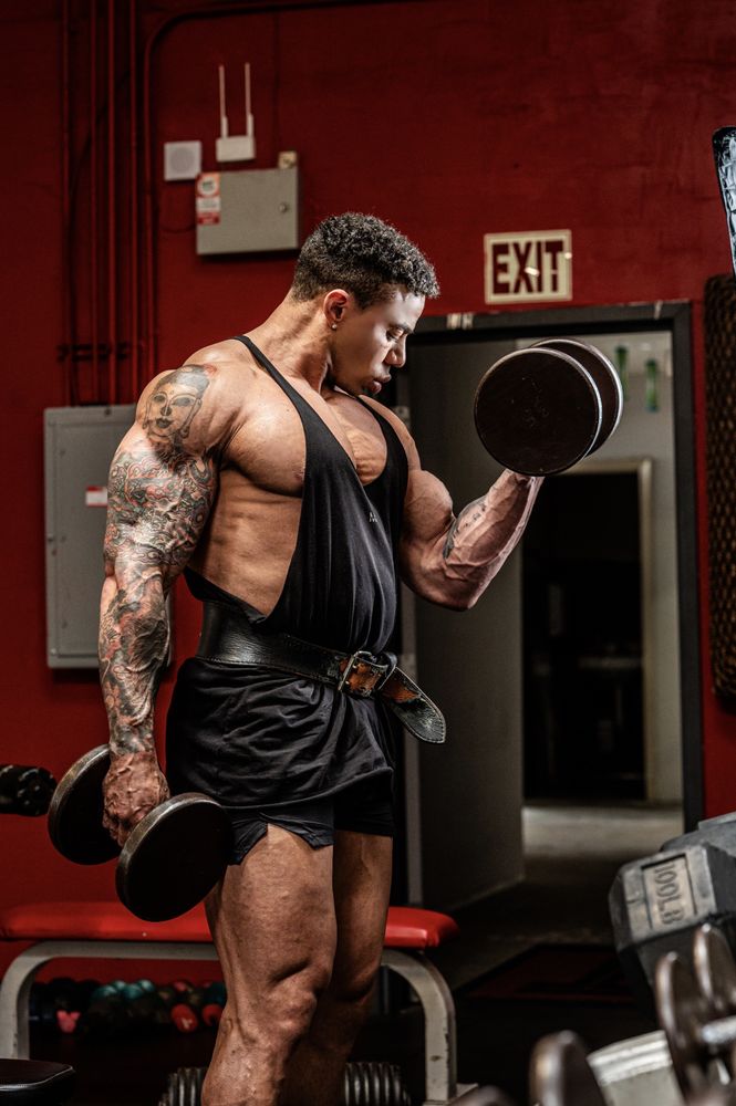 Maxwell Personal Fitness Coaching Logo