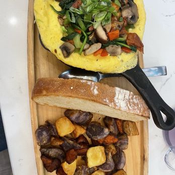 Sweet Maple - Veggie florentine skillet - American Near Me - San Francisco, California Sweet Maple - Veggie florentine skillet - American Near Me - San Francisco, California