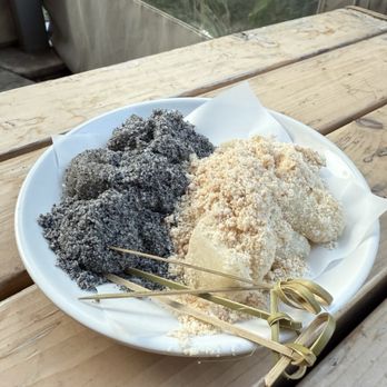 Pine & Crane DTLA - Hakka Mochi 客家麻糬 - Taiwanese Near Me - Los Angeles, California