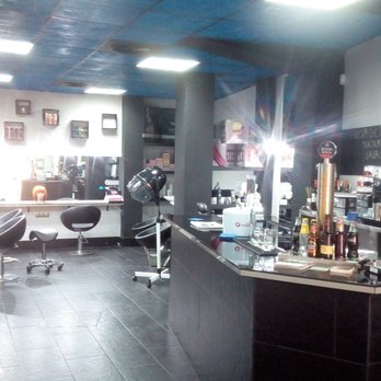 Peluquería 100to1 - Hair Salons Near Me - Seville, SE