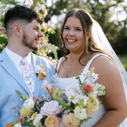 Alora Spray Tans - Beautiful bride sprayed by Alora for her big day!