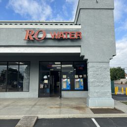 Exterior outside entrance of Ro Pure Water - La Puente, California Exterior outside entrance of Ro Pure Water - La Puente, California
