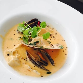 Tides Waterfront Dining - Seafood Near Me - Caloundra, QLD