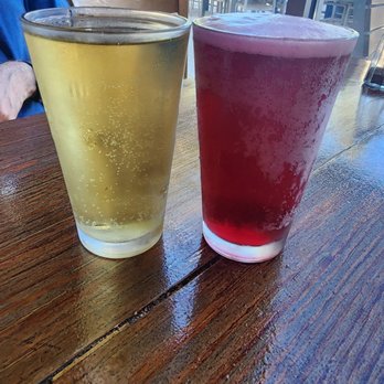 Craft Burger - Two towns apricot cider and brewery x huckleberry hard seltzer - Burgers Near Me - Placentia, California