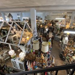 Le Marche Emporium - View from the stairs looking down