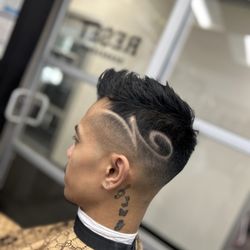 Reset Barbershop - Texture top fade with design