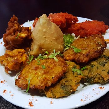 Mumbai - Mixed appetizer plate - Indian Near Me - Buenos Aires, C