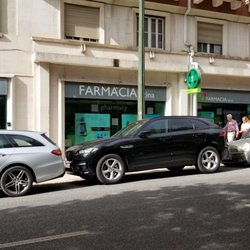 Farmácia Latina - A view of the front of the store