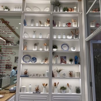Bacio di Latte - Decor - Ice Cream & Frozen Yogurt Near Me - Los Angeles, California
