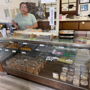Nisshodo Candy Store - Candy Stores Near Me - Honolulu, Hawaii