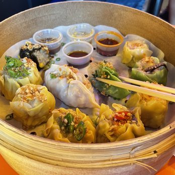 Dumpling N' Dips - Dumpling N' Dips Party Platters (10 pcs) - Dim Sum Near Me - New York, New York Dumpling N' Dips - Dumpling N' Dips Party Platters (10 pcs) - Dim Sum Near Me - New York, New York