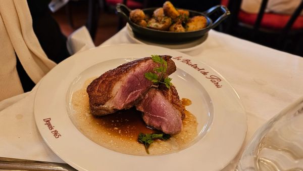 Le Bistrot de Paris by null