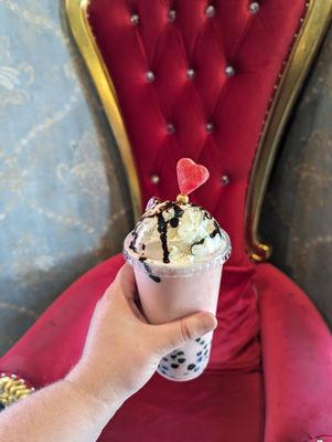 Alice in the Village by null