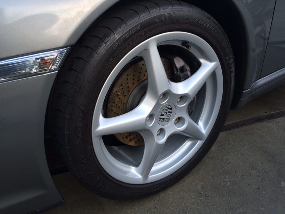 Raven's Vehicle Detailing Service