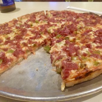 Lynwood Cafe - Bar Pizza - Pepper, Onion, Salami - Pizza Near Me - Randolph, Massachusetts
