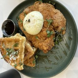 Hathaways Diner - Chicken & Waffles