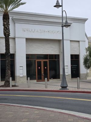 Promenade Temecula by null