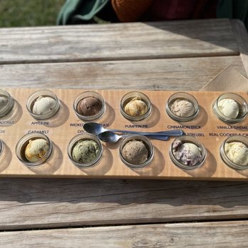 Spotted Duck - Ice cream spread - Ice Cream & Frozen Yogurt Near Me - Penn Yan, New York Spotted Duck - Ice cream spread - Ice Cream & Frozen Yogurt Near Me - Penn Yan, New York