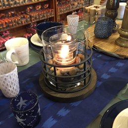 Unique Base with Cylinder Candleholder