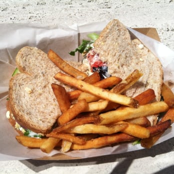 Roll MKE - Mediterranean veggie - Food Trucks Near Me - Milwaukee, Wisconsin