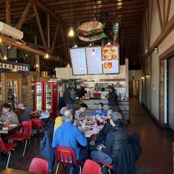 Lil Woody's