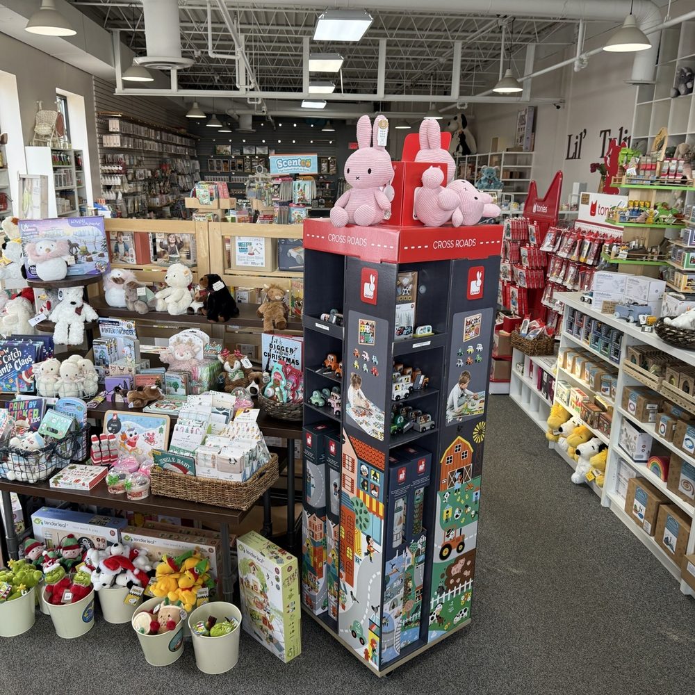 Lil' Tulips - Toy Stores Near Me - Stillwater, Minnesota