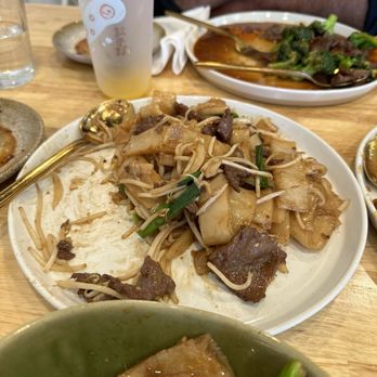 Hidden Dumpling House - Chow Fun with Beef - Chinese Near Me - Elk Grove, California Hidden Dumpling House - Chow Fun with Beef - Chinese Near Me - Elk Grove, California