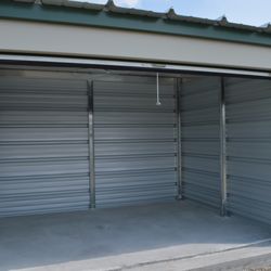 AmeriGuard Mini Self Storage - Raised Concrete Floors - No Need for Pallets or Boards