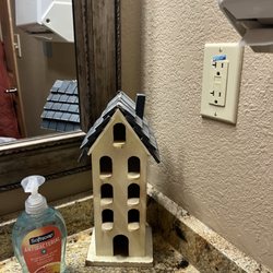 Vicker's Eye Care - Restroom decor