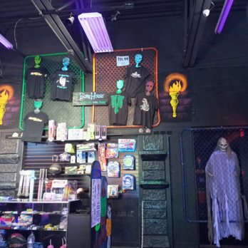 Monster Mini Golf - Welcoming figureheads - Mini Golf Near Me - Centennial, Colorado