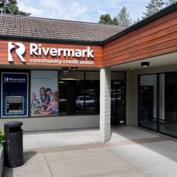 Rivermark Community Credit Union - Exterior of Rivermark's Scholls Ferry branch.