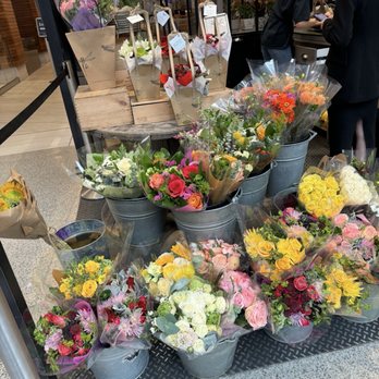 Damselfly Designs - Florists Near Me - New York, New York Damselfly Designs - Florists Near Me - New York, New York