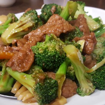 A Golden House - Broccoli and Beef Plate - Chinese Near Me - Temple City, California