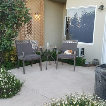 High Ridge Manor - Each lower room has a porch area to enjoy the fresh air, and friendly animals that roam the property. - Bed & Breakfast Near Me - Paso Robles, California