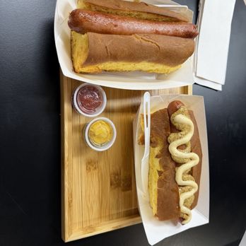 Aloha Hotdog and Banh Mi - Hot dog - Vietnamese Near Me - Honolulu, Hawaii
