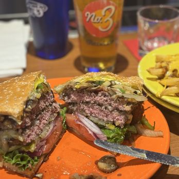 SAM’S NO 3 - GLENDALE - Updated January 2026 - 565 Photos & 783 Reviews