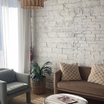 Vella Salon - Waiting area - Hair Salons Near Me - Greenville, South Carolina
