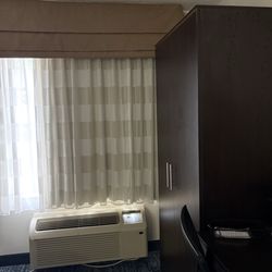 Sleep Inn At Bush River Road - Musty carpet, old moldy ac uni