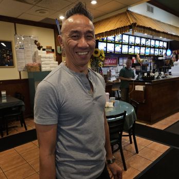 Phở Hoài 牛肉河粉 - So happy to see our favorite servers. - Vietnamese Near Me - Brooklyn, New York Phở Hoài 牛肉河粉 - So happy to see our favorite servers. - Vietnamese Near Me - Brooklyn, New York