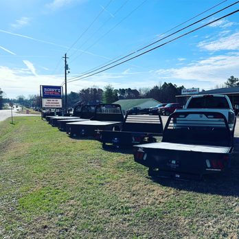Robby's Hitchin' Post - truck beds - Trailer Dealers Near Me - Canton, Georgia