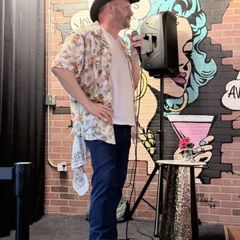 Lady R Bistro - Performer - Burgers Near Me - Menifee, California