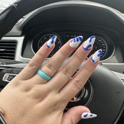 Ombré Nails & Spa