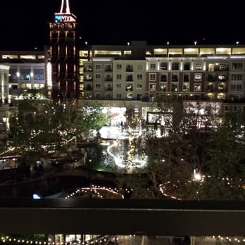 Barnes & Noble - Bookstores Near Me - Glendale, California