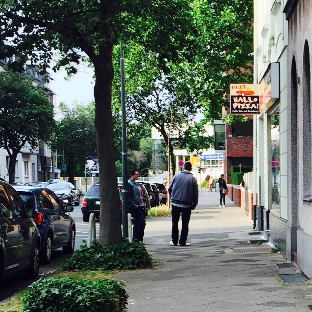 Hallo Pizza! - Quiet residential street, 2 blocks in from the main road. - Pizza Near Me - Dusseldorf, NW