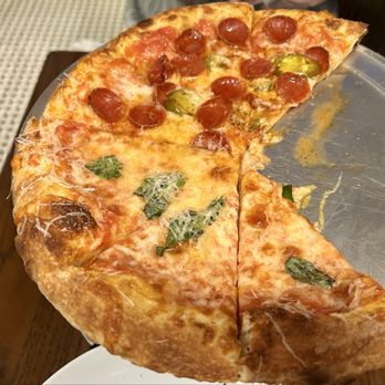 Guardia Pizza and Bar - Bars Near Me - Cincinnati, Ohio