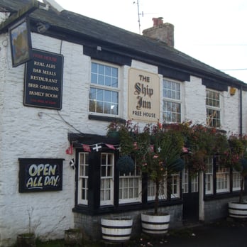 Ship Inn - Pubs Near Me - Par, CON