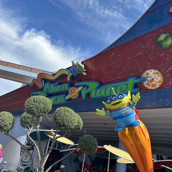Alien Pizza Planet - Pizza Near Me - Anaheim, California