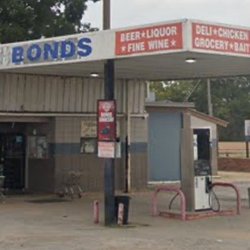 Bonds Grocery - View of store from highway